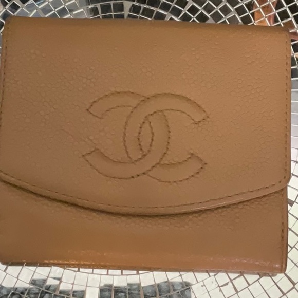 Chanel wallet. - Picture 1 of 5